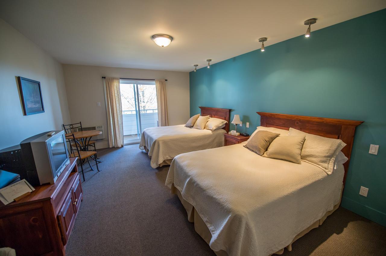 Auberge La Courtepointe Петит-Ривьер-Сен-Франсуа Экстерьер фото